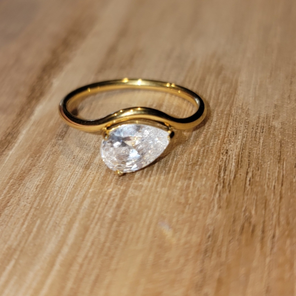 Asha Ring - Picture 2 of 2